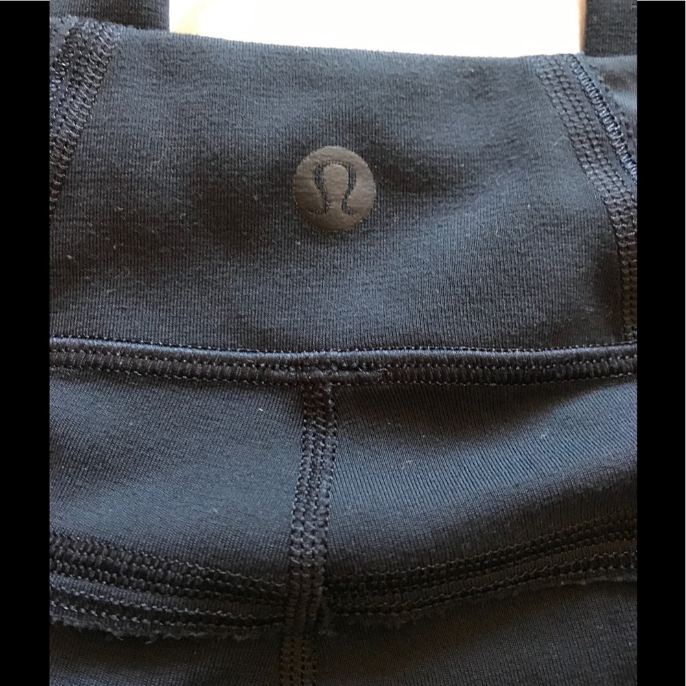 Women's lululemon capri pants